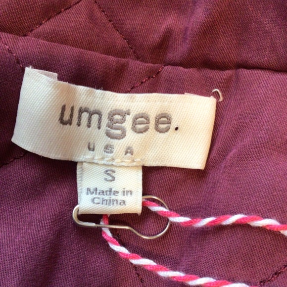 Umgee women’s size small quilted vest maroon - Picture 8 of 9